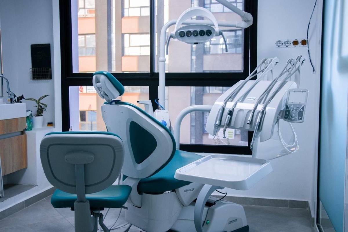Salle de soins équipée du Centre Dentaire NEW SMILE